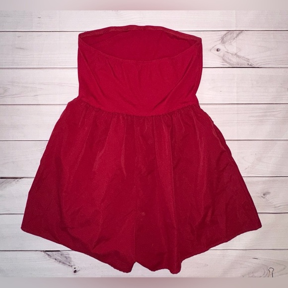 Shein Red Tube Top Backless Romper - Size Medium Lightweight Summer Vacation - Picture 4 of 8